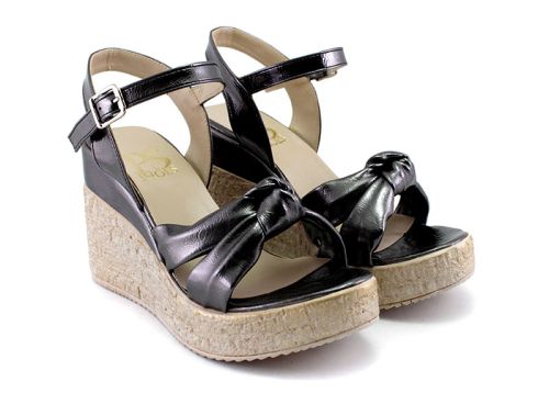Дамски сандали на висока платформа в черно - Модел Вероника