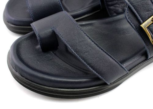 Мъжки чехли от естествена кожа в тъмно синьо- модел Баян.