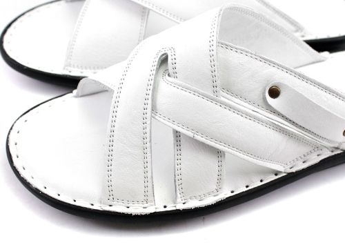 Мъжки чехли от естествена кожа в бяло- модел Батоя.