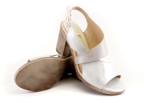 Дамски сандали от естествена кожа с изкрящ ефект- Модел Аполония.
