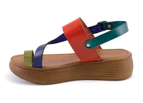 Дамски, трицветни сандали на ниска платформа - Модел Венда.