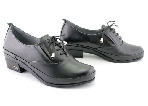 Дамски обувки от естествена кожа в черно, модел Мариса.