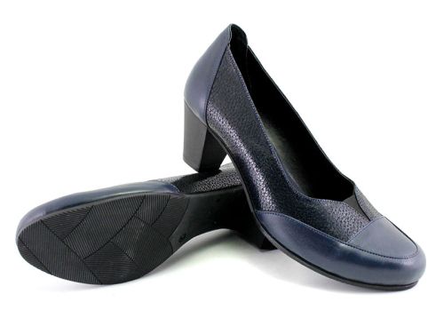 Дамски ежедневни обувки в тъмно синьо - Модел Гладис.
