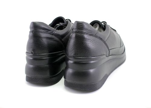 Дамски ежедневни обувки с връзки в черно - Модел Роза.