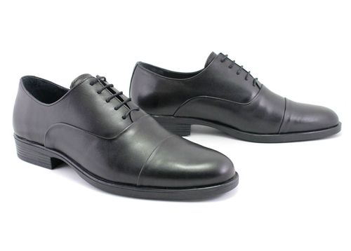 Мъжки официални обувки в черно, модел Круз.