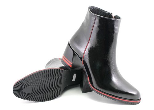 Botine elegante de damă cu fermoar lateral în negru - Model Janina.