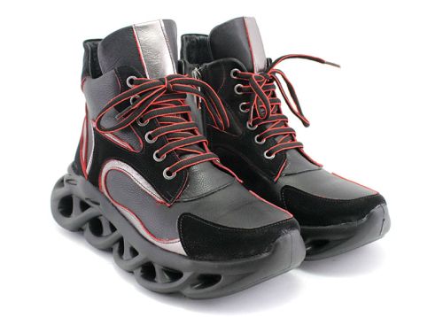 Дамски високи спортни обувки в черно -  Модел Айседора.