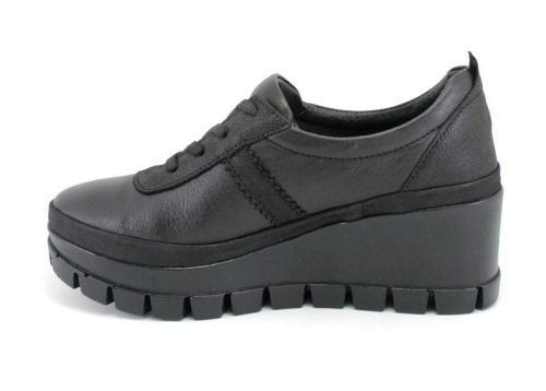 Дамски ежедневни обувки с връзки в черно - Модел Ума.