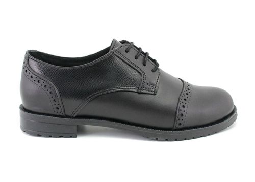 Дамски обувки Оксфорд в черно - Модел Инга.