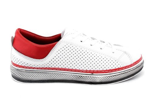 Дамски спортни обувки в бяло с червено -  Модел Лиза.
