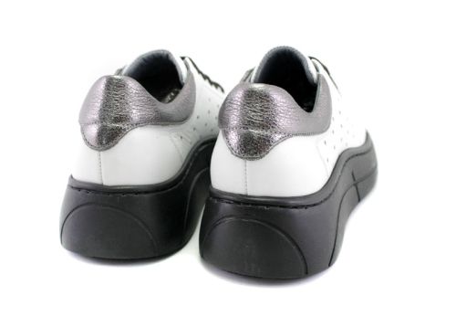 Дамски спортни, пролетно летни обувки в бяло  -  Модел Паола.