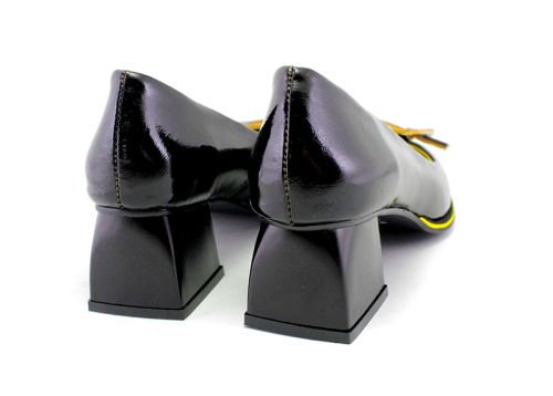 Дамски елегантни обувки в черно и жълто, модел Дана.