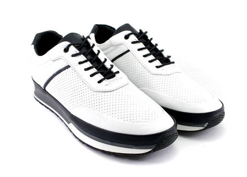 Мъжки ежедневни обувки в бяло