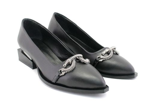 Дамски елегантни обувки в черно