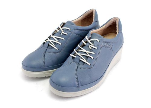 Дамски ежедневни обувки в син деним