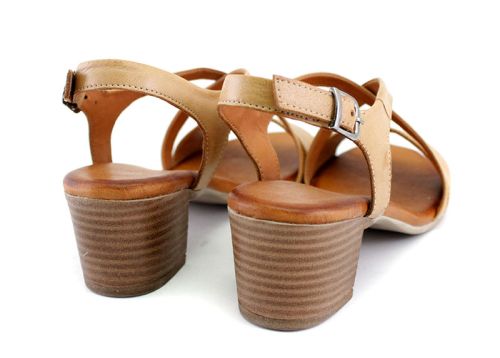 Дамски сандали на нисък ток в бежов цвят - Модел Лада