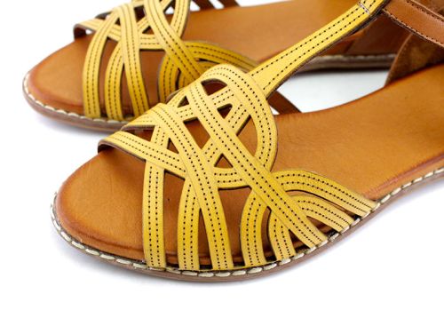 Дамски ниски сандали в жълт и светло кафяв цвят - Модел Милица