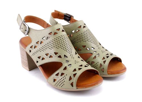 Дамски сандали от естествена кожа в зелено - Модел Арина