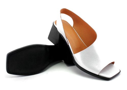 Дамски сандали от естествена кожа в бяло - Модел Кира
