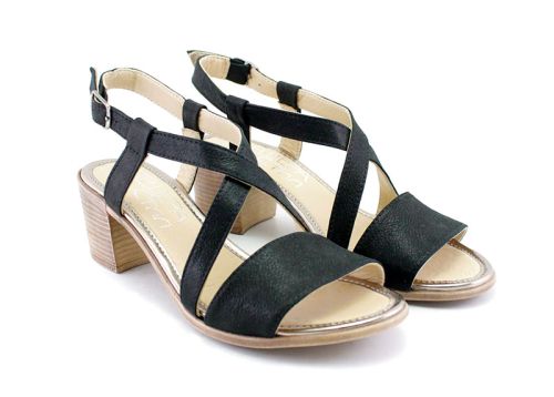 Дамски сандали от естествена кожа в черно - Модел Мери