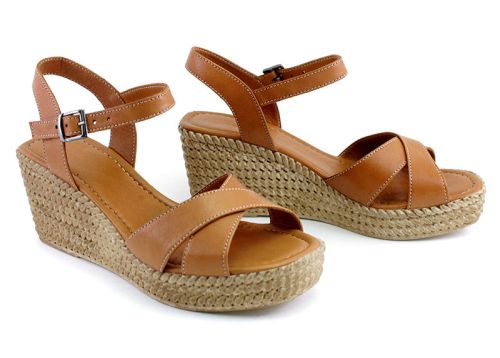 Дамски сандали на платформа от естествена кожа в светло кафяво - Модел Белинда.