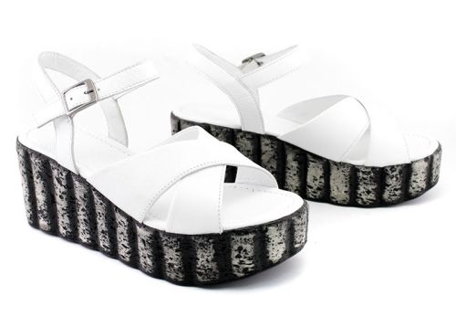 Дамски сандали на платформа от естествена кожа в бяло - Модел Шакира.