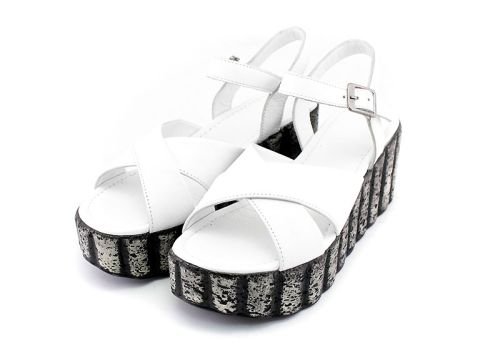 Дамски сандали на платформа от естествена кожа в бяло - Модел Шакира