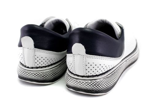Дамски спортни обувки в бяло с черно -  Модел Лиза