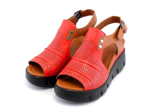 Дамски сандали в червено и кафяво - Модел Невада