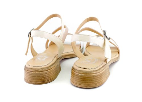 Дамски сандали в три цвята на нисък ток - Модел Камелия