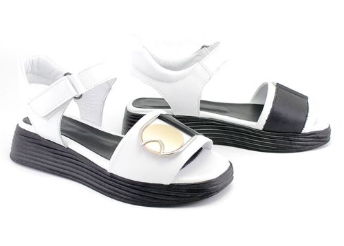 Дамски сандали в бяло и черно - Модел Клара.