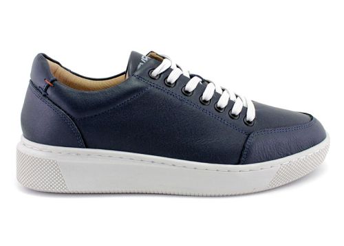 Дамски, спортни обувки в тъмно синьо - Модел Юлияна