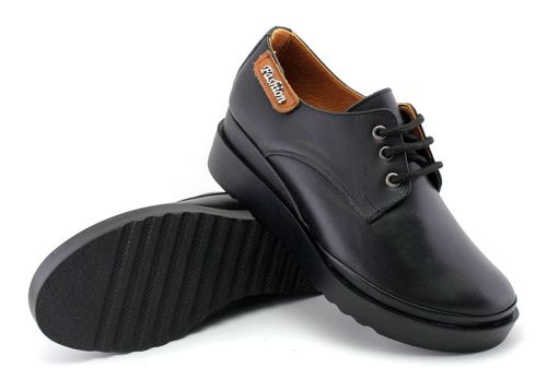Дамски, ежедневни обувки в черно - Модел Калипсо