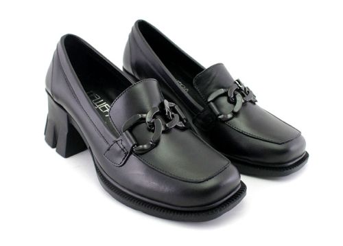 Дамски, ежедневни обувки в черно - Модел Амада
