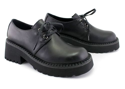 Дамски, есенно-зимни обувки в черно - Модел Лотос.