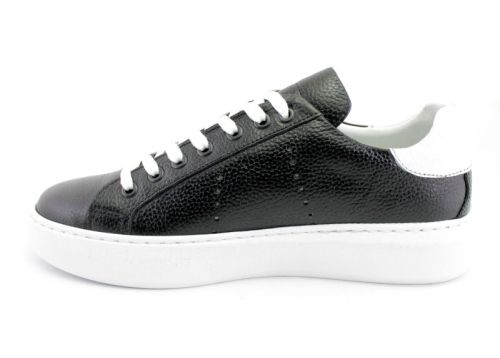 Мъжки, спортни обувки от естествена кожа в черно - Модел Силвестър