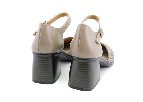 Дамски сандали със затворени пръсти от естествена кожа в цвят визон - Модел Сандра