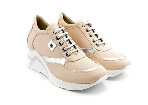 Дамски спортни обувки от естествена кожа в розово - Модел Даная
