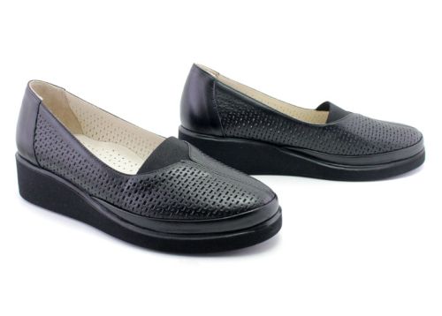 Дамски, ежедневни обувки от естествена кожа в черно, модел  Акация.