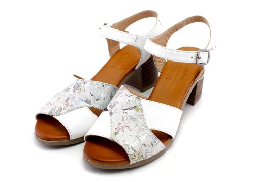 Дамски сандали от естествена кожа в бяло - Модел Пола