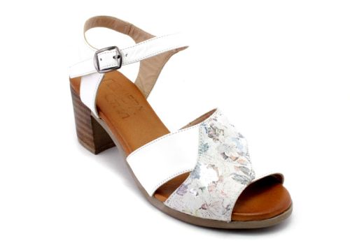 Дамски сандали от естествена кожа в бяло - Модел Пола