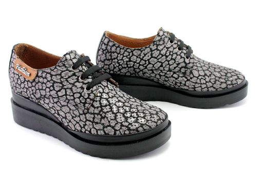 Дамски, летни обувки от естествена кожа в пантерено черно, модел  Калипсо. 