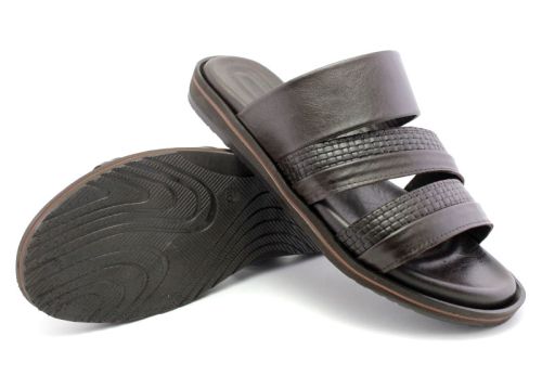 Papuci barbatesti din piele naturala de culoare maro inchis, model Batoya