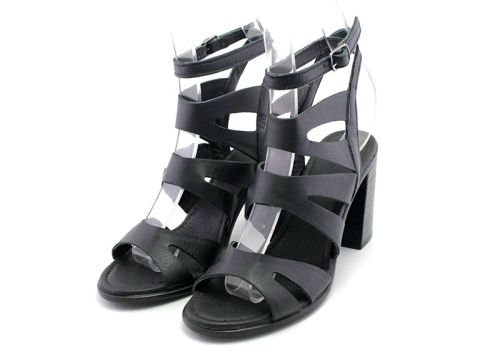 Дамски сандали от естествена кожа в черно - Модел Лукреция