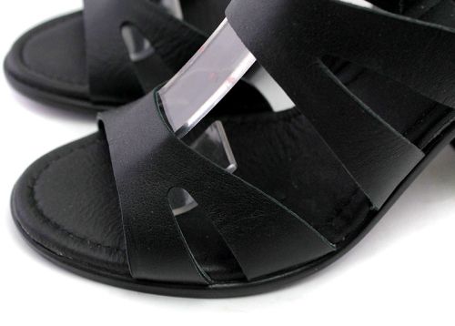 Дамски сандали от естествена кожа в черно - Модел Лукреция