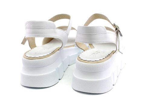 Дамски, ежедневни сандали в бяло - Модел Лолита.