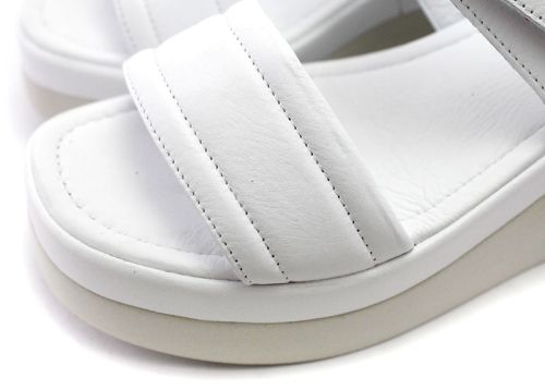 Дамски сандали на платформа в бяло - Модел Хейли