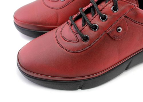 Дамски ежедневни обувки в червено - Модел Амелия