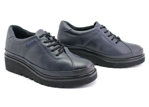 Дамски ежедневни обувки в тъмно синьо - Модел Илона.