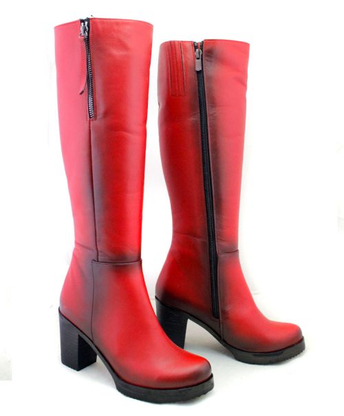 Дамски ботуши от естествена кожа в червено - модел Калиопа.
